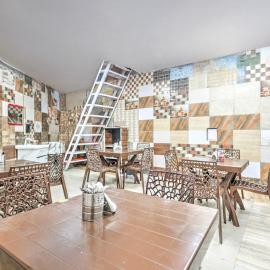 SPOT ON Royal King Guest House, hotel in Rohtak