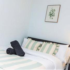Spacious 3-Bedroom Apartment Near Wembley with Free Parking and Zone 2 Tube Access, hotel u Londonu