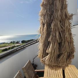 Beautiful house with ocean views, hotel in La Cala de Mijas