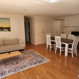 Phillip में, होटल Cosy Modern 3 Bedroom 2 Bathroom Home Near The Canberra Hospital