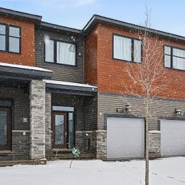 Modern Spacious 3BR Home with Free Parking and Wi-Fi, hotel v mestu Ottawa