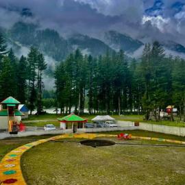 Kumrat valley Rever site room, Hotel in Tāl