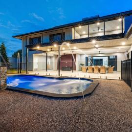 Zen Monarch 5BR Family Luxury Retreat - Pool - BBQ, hotel a Leanyer
