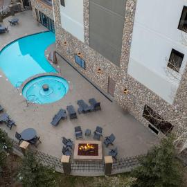 크레스티드 뷰트에 위치한 호텔 Grand Lodge Studio Pool Hot Tub Pets Skiing