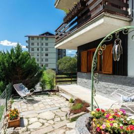 Armonia Apartment with Private Garden - Happy Rentals