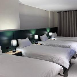 الفاخر غرف بخدمات فندقية, hotel em Al Mafraq
