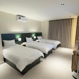 خان الفاخر غرف بخدمات فندقية, hotel em Al Mafraq