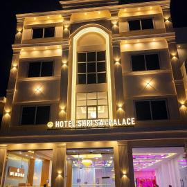 Hotel Shri Sai Palace Ayodhya, hotelli kohteessa Faizābād