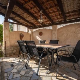 House Nešpula, hotel in Veli Lošinj