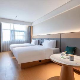 JI Hotel Gongyi Aolong Gangwan Branch، فندق في Gongyi