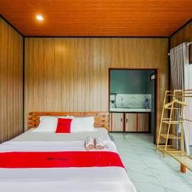 RedDoorz at ADDA Cabin Pengalengan, hotel i Palayangan