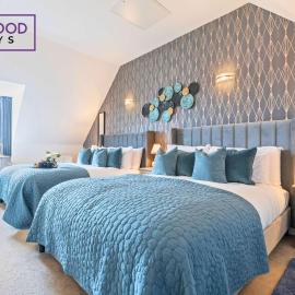 BRAND NEW! Farnborough Air Show Serviced Home X2 FREE Parking By Redwood Stays