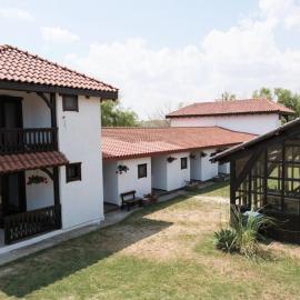 Casa Pescareasca - Complex Plaja Golf, hotel u gradu Korbu