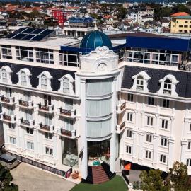 Nature Hotel - Pham Hong Thai