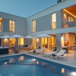 VILLA MON AMOUR by Villas Guide, hotel in Blato