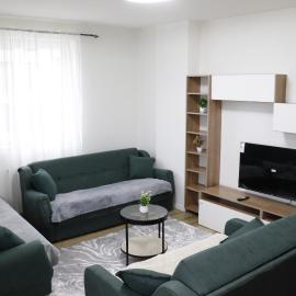 Amara's Home - Cozy 2BR Near Prishtina
