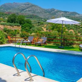 Casa Huerta Alejo Alozaina by Ruralidays, hotel a Alozaina