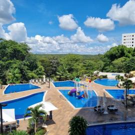 Flats Park Veredas • Margens do Rio • Vista Serra de Caldas • Prox. Hot Park