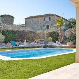 House with Pool in Uzès - Exotic Garden, Hotel in Uzès