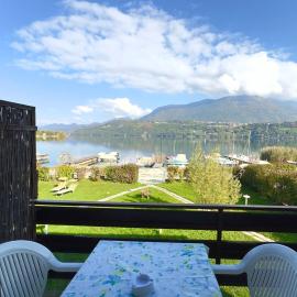 Lake view, 2-Room Apartment with Garden