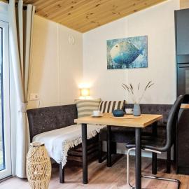 Holiday Home Tiny Haus Soul & Lake by Interhome, hotelli kohteessa Wemding