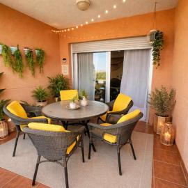 Terraza sombreada 6 personas,Piscina,Garaje,Mercadona,Playa,Wifi,Tv canales, hotel in Canet de Berenguer
