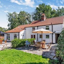 2 Bed in Driffield oc-93141, hotel a Butterwick