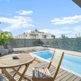 Golden Bloom - High-End Duplex w Private Pool