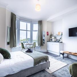 Bayview Apart-Hotel By Guestz, hotel in Morecambe