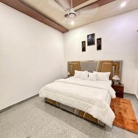 Luxury Palm Stay، فندق في جامو