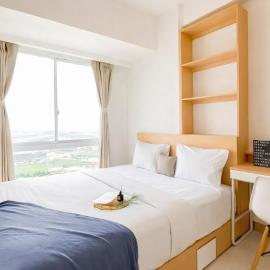 Cozy 2BR High Floor Apartment with City and Sea View PIK2, hotell i Gedong