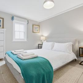 High Street Apartment - Pass the Keys