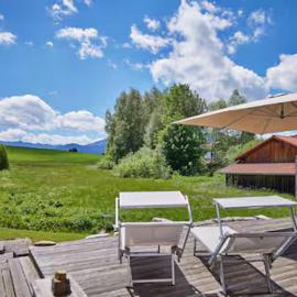 Holztraum Ferienhaus, hotel a Saulgrub