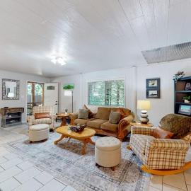 Coastal Cabin, Hotel in Gualala