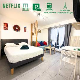 Suite Athéna - Melun gare RER - Studio avec Balcon et parking, hotel in Melun