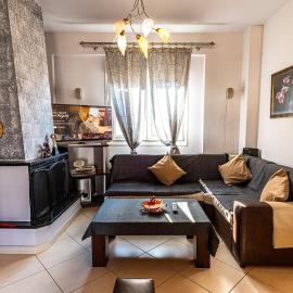Tagarades 2BR Balcony Retreat in Quiet Area Washer Self Check-in