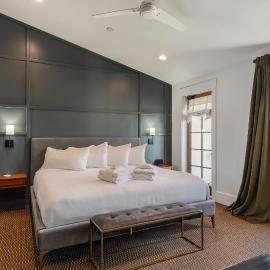 Superior King Room at The Emerald