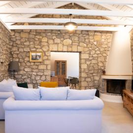 Achyronas 1840 Stone House, Hotel in Graviá