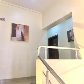 Jismat Suites, hotel v destinácii Araromi