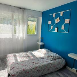Chambre spacieuse - appart sympa chez l'habitant, hotel in Saint-Herblain