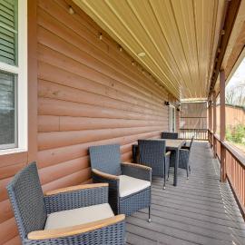 Lakeside Views! Somerset Escape 1 Mi to Boat Ramp, hotel in Somerset