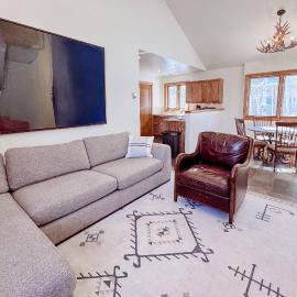 Benchmark Dr 101 ~ Guest House
