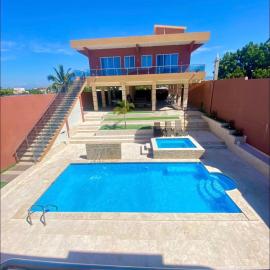 Villa Barias, hotel u gradu 'Baní'