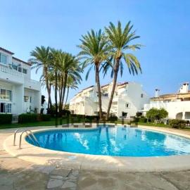 Precioso bungalow con piscina en 1a Linea Playa
