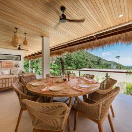Villa Svara Amed - 4BR Luxury Villa w Ocean Views, hotel v destinácii Amed