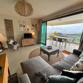 Faaa में, होटल Cocoon - Awesome view, cosy 1bdroom AC with pool