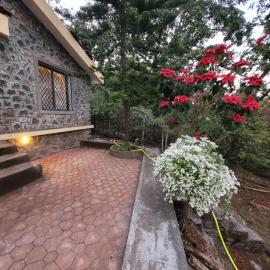 Alhaad valley views, hotel u gradu Mulshi