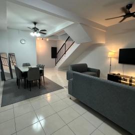Khaeel Homestay