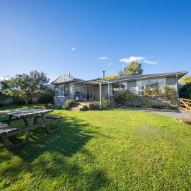 Darling on Dorizac - Te Anau Holiday Home, Hotel in Te Anau