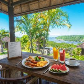 Sunrise Hut's Lembongan